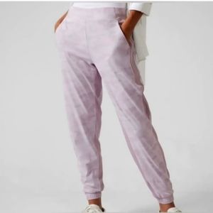 Athleta, NWT, Brooklyn Lined Camo Lux Joggers, Shasta Purple, Size 4